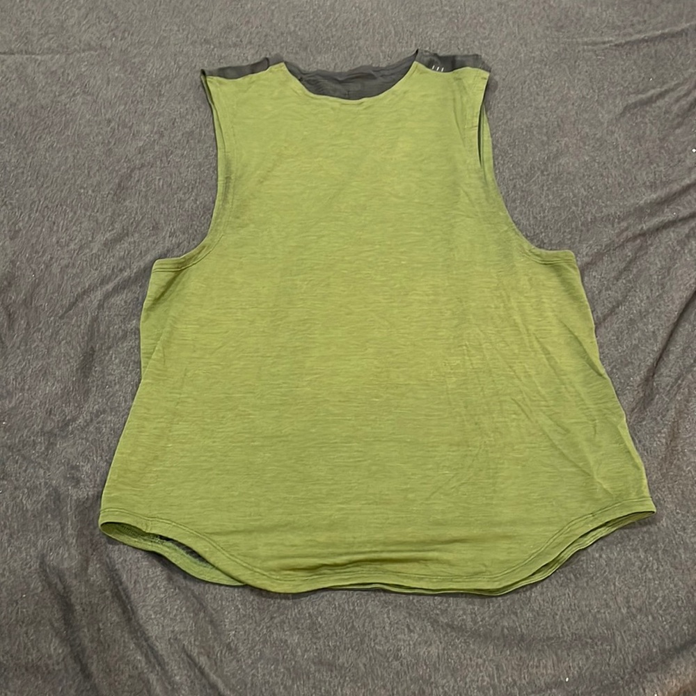 Lululemon Green/Grey Drop Cut Tank Size Medium